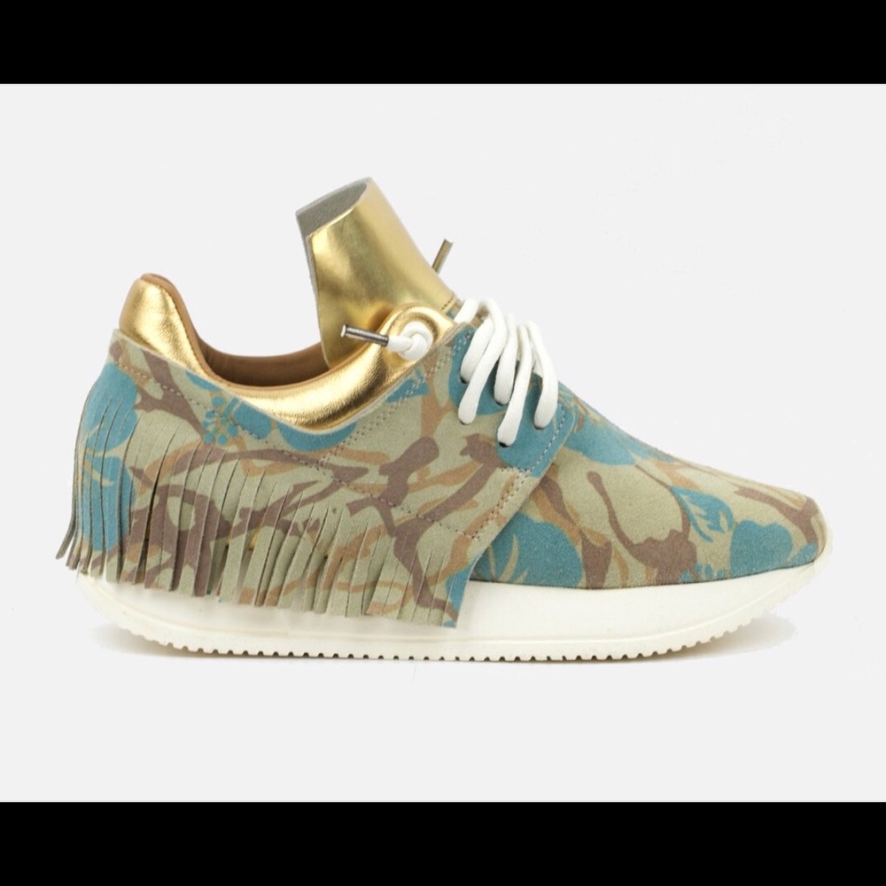 NEW Esseutesse shoes (37)